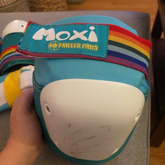 Moxi Skate Pads - Picture 7 of 14